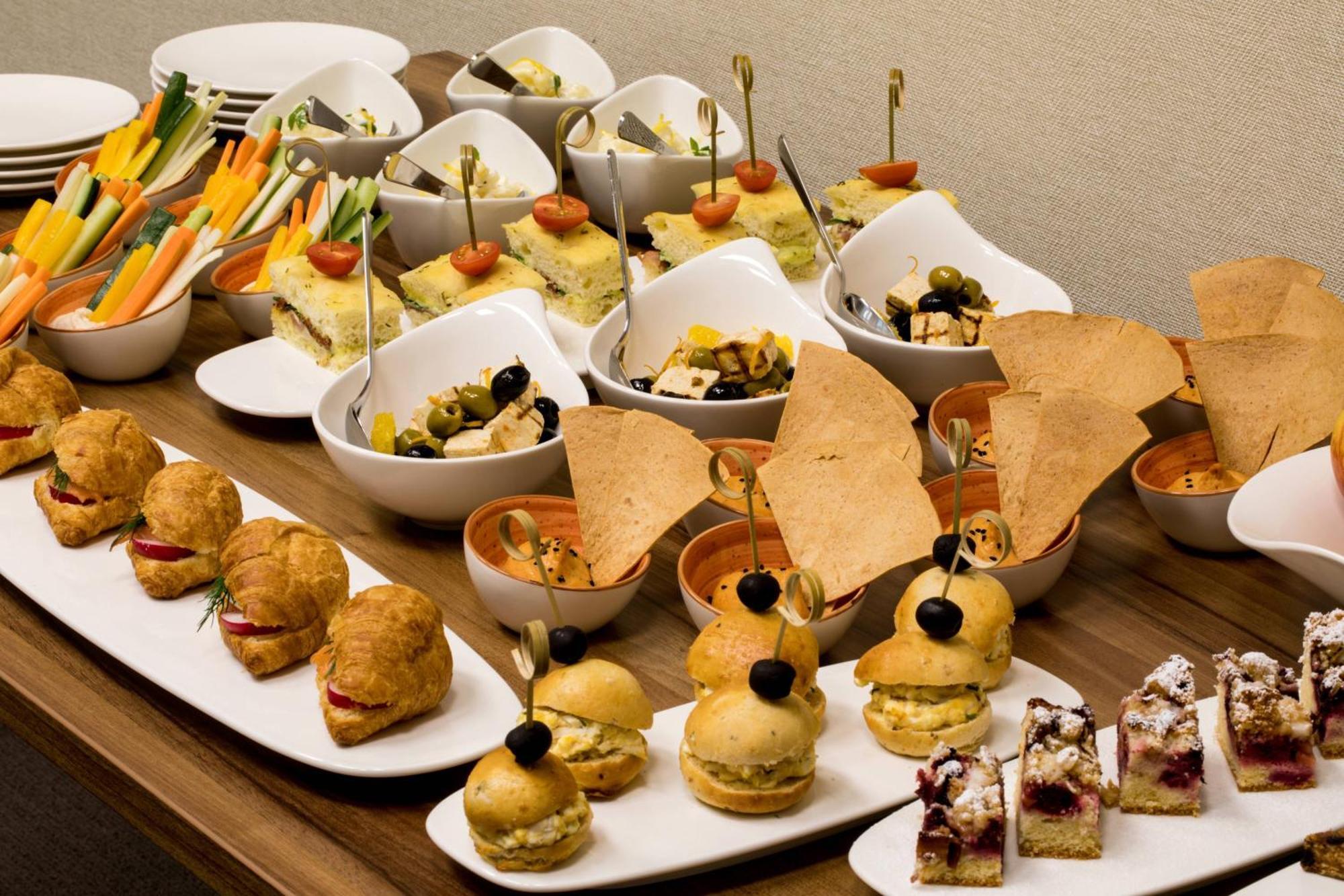 Ac Hotel By Marriott Breslavia Exterior foto Finger food