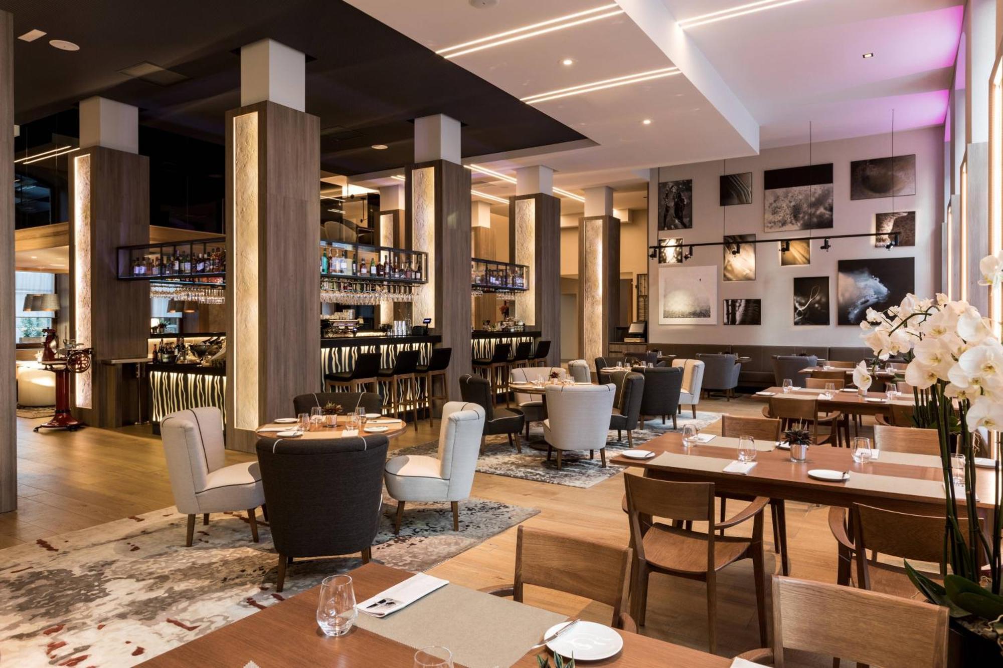 Ac Hotel By Marriott Breslavia Exterior foto The restaurant