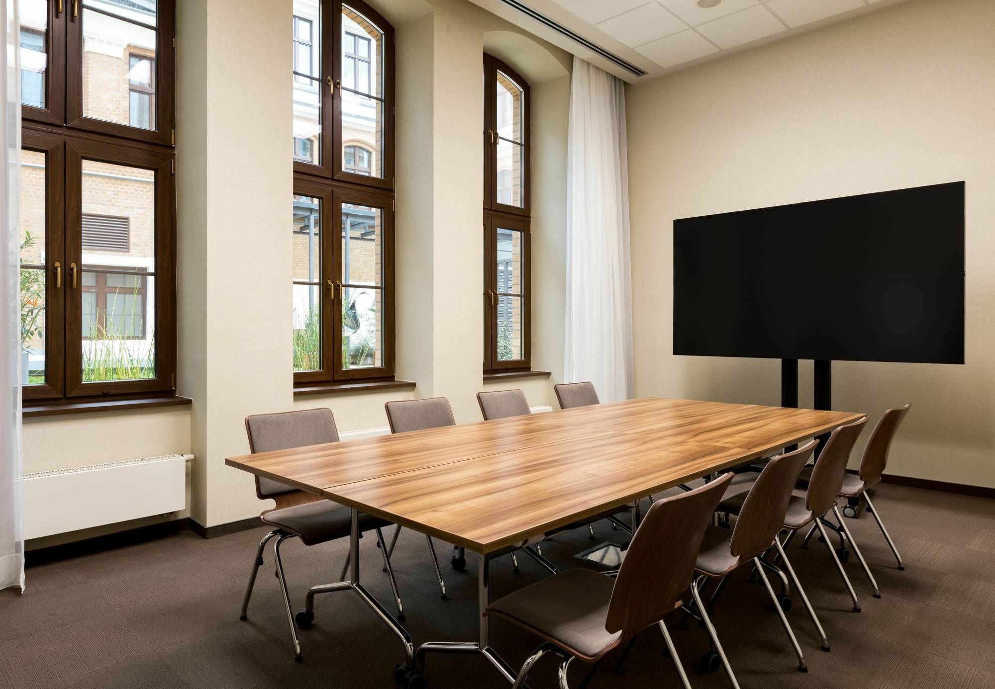 Ac Hotel By Marriott Breslavia Exterior foto A typical classroom at the university